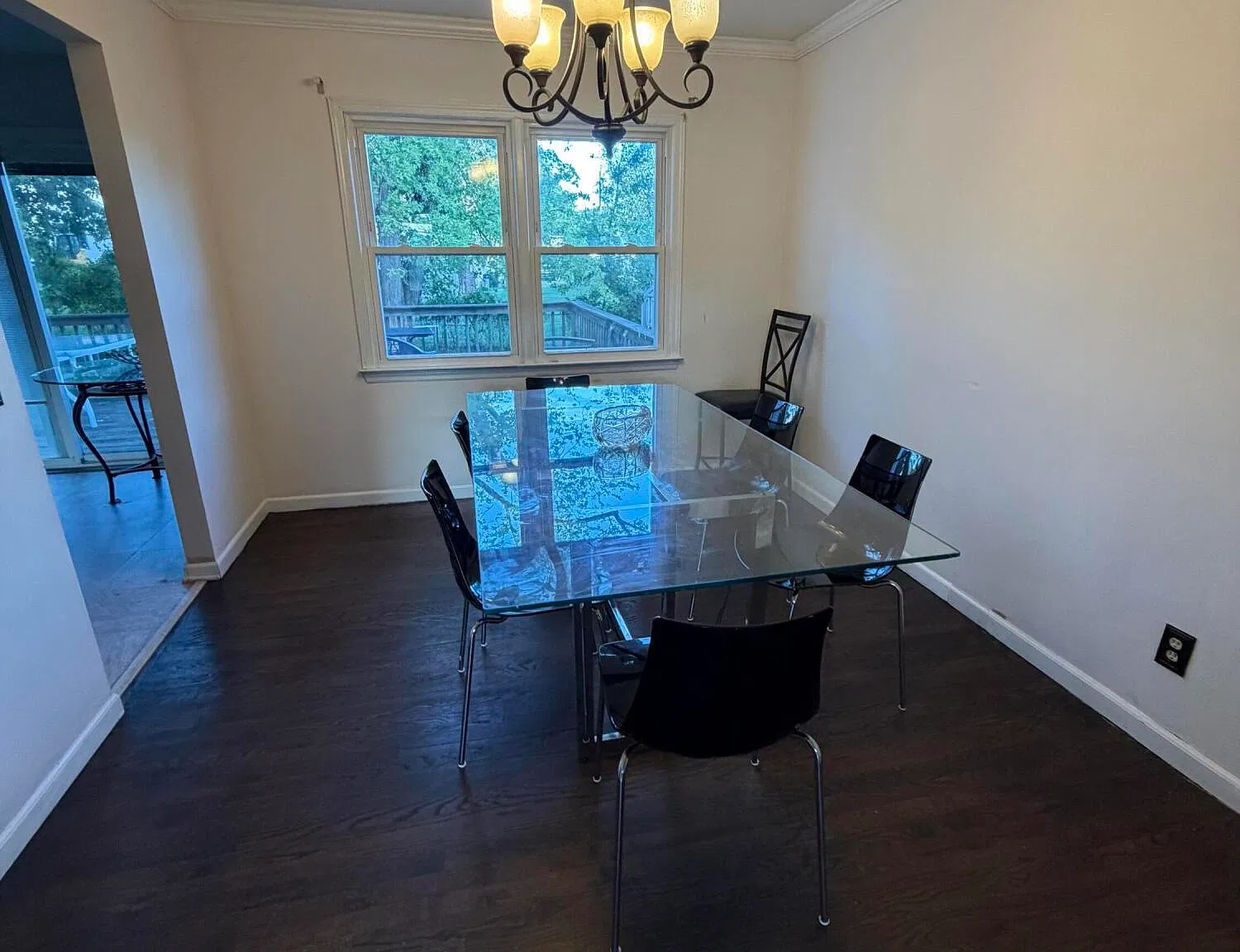 5 bed, 1863 sqft, $2,500 — Photo 4