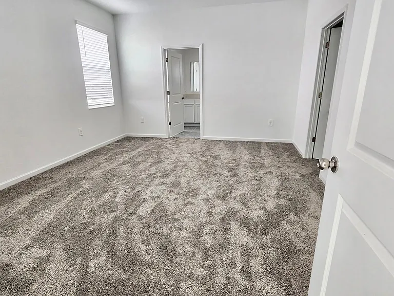 1430 Brentwood Dr — Photo 6