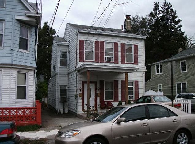 2nd image of 187 Edmund Ave