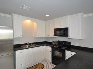 1144 Nicholson St, Houston, TX 77008