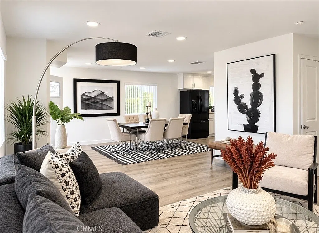 5 bed, 1850 sqft, $3,990 — Photo 3