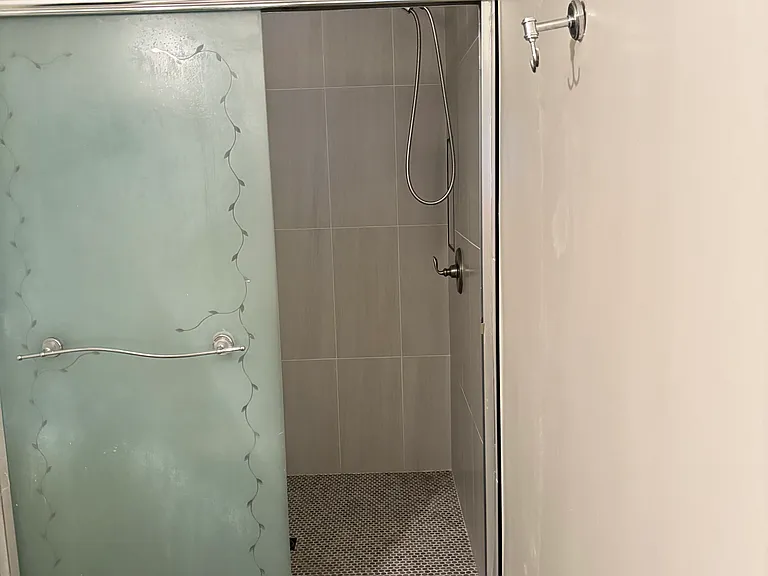 1466 S Canfield Ave #4 — Photo 3
