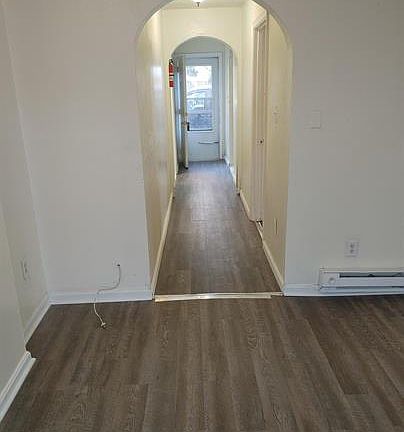 2nd image of 1118 Victory Blvd #A