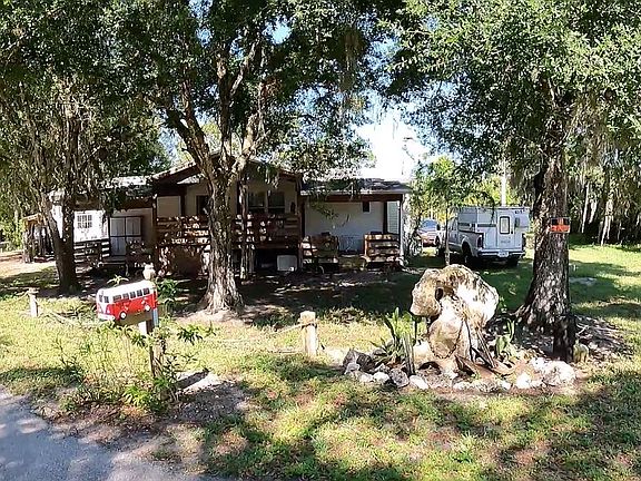 4th image of 1108 Canopy Ln
