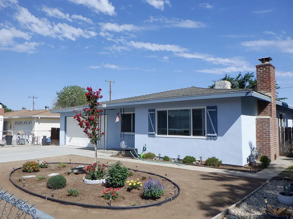 209 Pine Ct