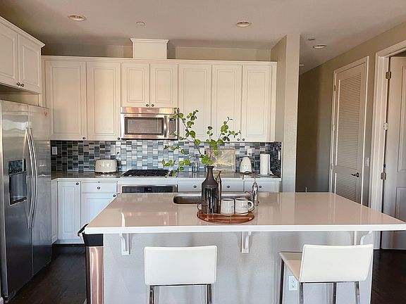 5th image of 636 Fan Tail Way Unit 908