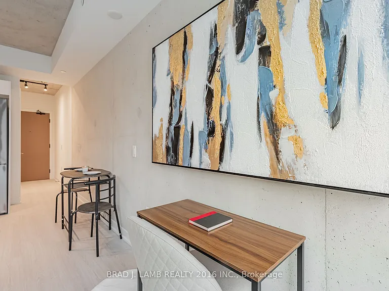 195 McCaul St #1005 — Photo 11