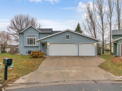 1242 32nd Street Cir S, Moorhead, MN, 56560