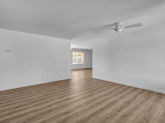 5th image of 4445 E Arapahoe St