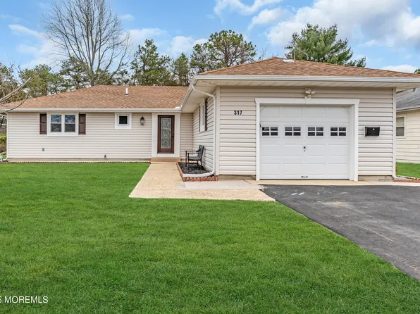317 St Thomas Drive, Toms River, NJ 08757