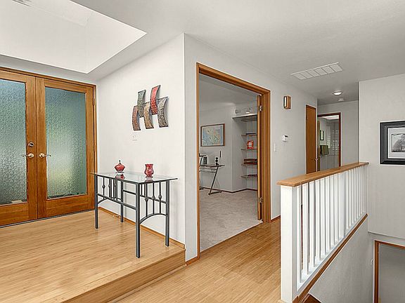 3rd image of 16754 NE 33rd Pl