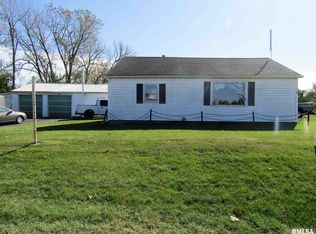 110 E 12th Ave, Lewistown, IL 61542