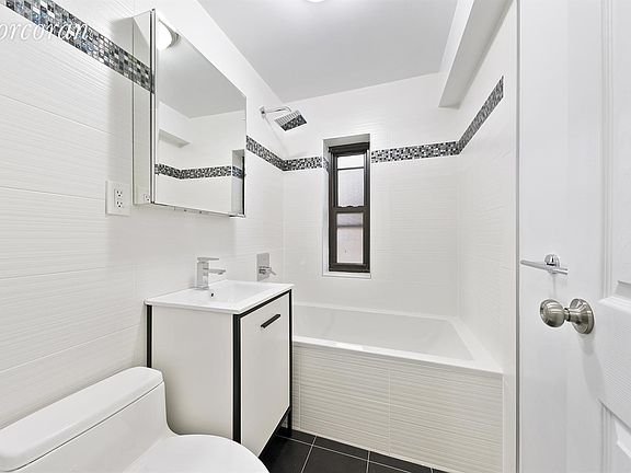 3rd image of 268 Bay 17th St APT B1