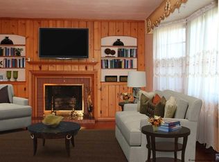 2 Godwin Dr, Wyckoff, NJ 07481