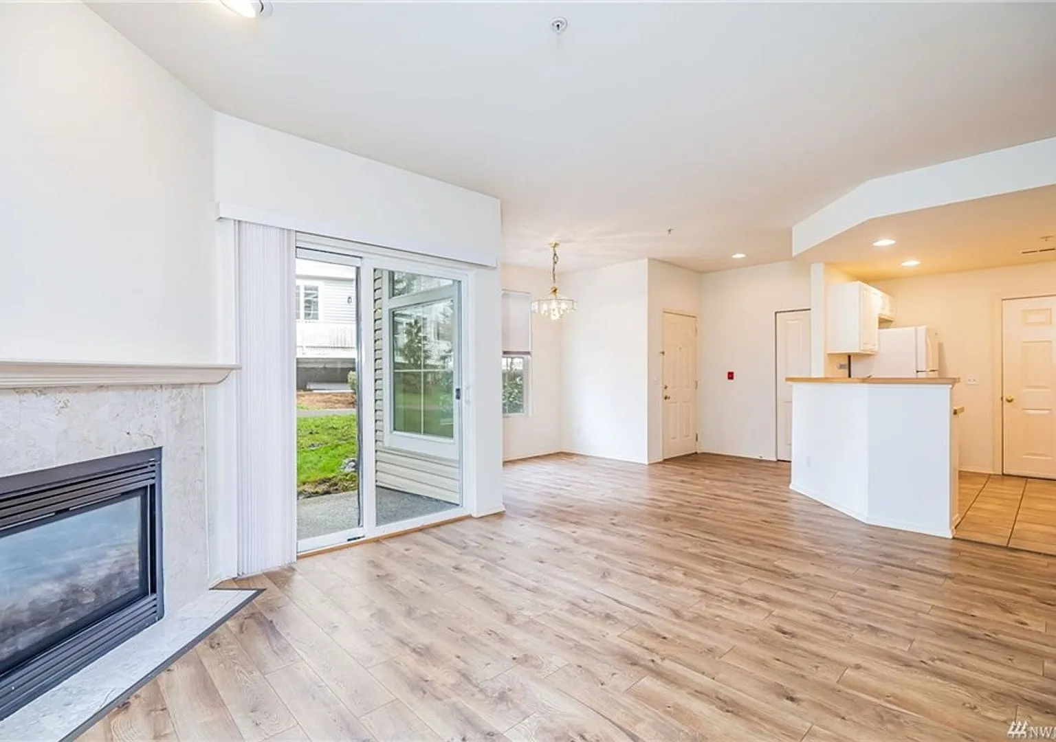2Bd/2Ba Issaquah Condo — Photo 4