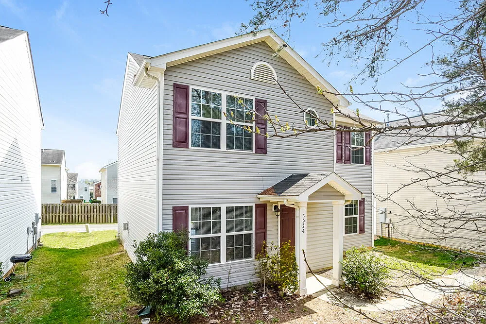 3 bed, 2.5 bath, 1300 sqft, $2,490 — Photo 1