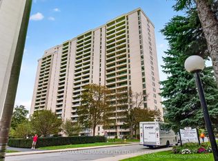 360 Ridelle Ave #1111, Toronto, ON M6B 1K1