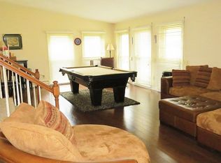 17733 Hannan Rd, New Boston, MI 48164