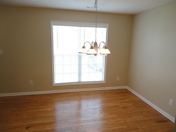 2nd image of 2709 Stadium Dr