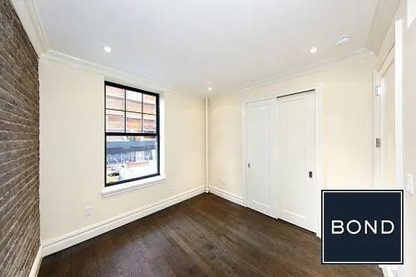 Rented by Bond New York | media 30