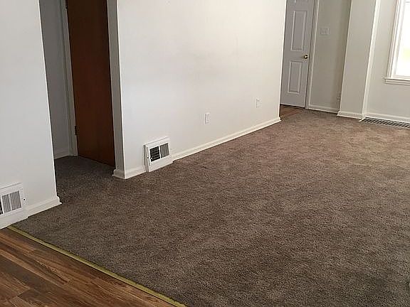 Living room /dining room 