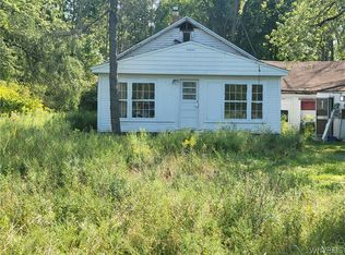 1615 Gowans Rd, Angola, NY 14006