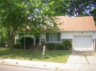 246 E 206th St, Euclid, OH 44123