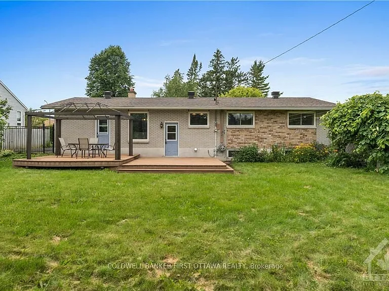 12 Oakwood Ave — Photo 29