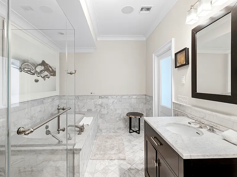272 Old Montauk Hwy #3 — Photo 15