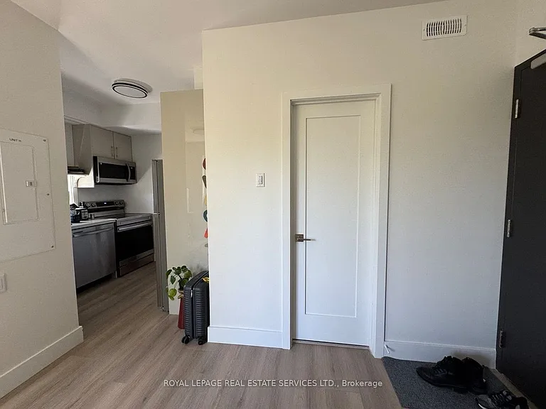 61 Pinehurst Ave #H — Photo 3