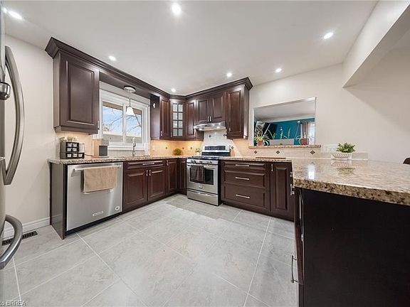 5th image of 12 Paris Rd