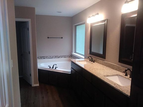 5th image of 12 Minton Ln