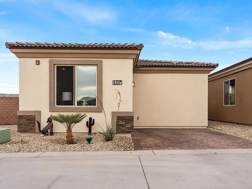3080 Arapaho Dr #107