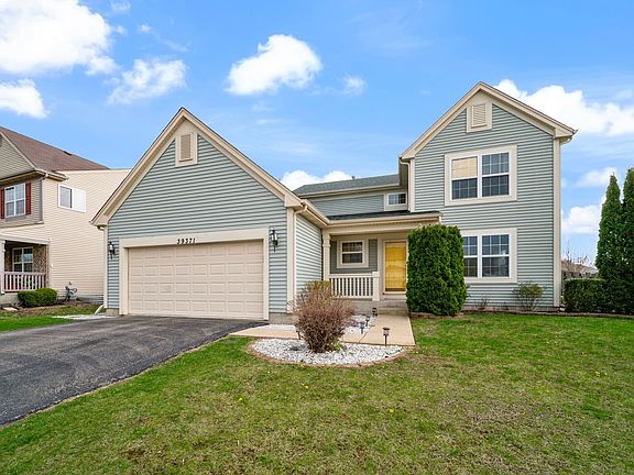 2nd image of 39371 Crofton Ln
