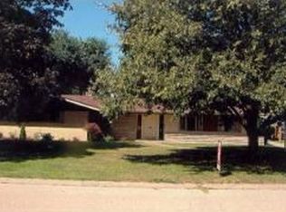 835 Sunset Dr, Lawrenceburg, IN 47025