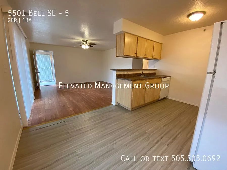 Beautiful 2-Bedroom Unit Refrigerated Air! — Photo 3
