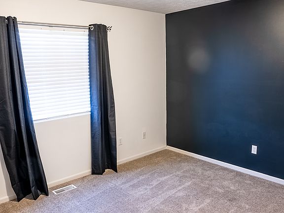 5th image of 2927 Burritt St NW