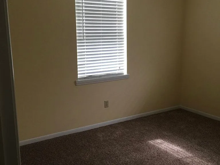 Lamplighter Apartments — Photo 10