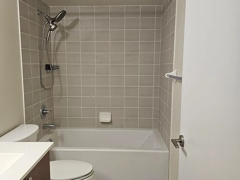 151 Village Green Sq #506 — Photo 30