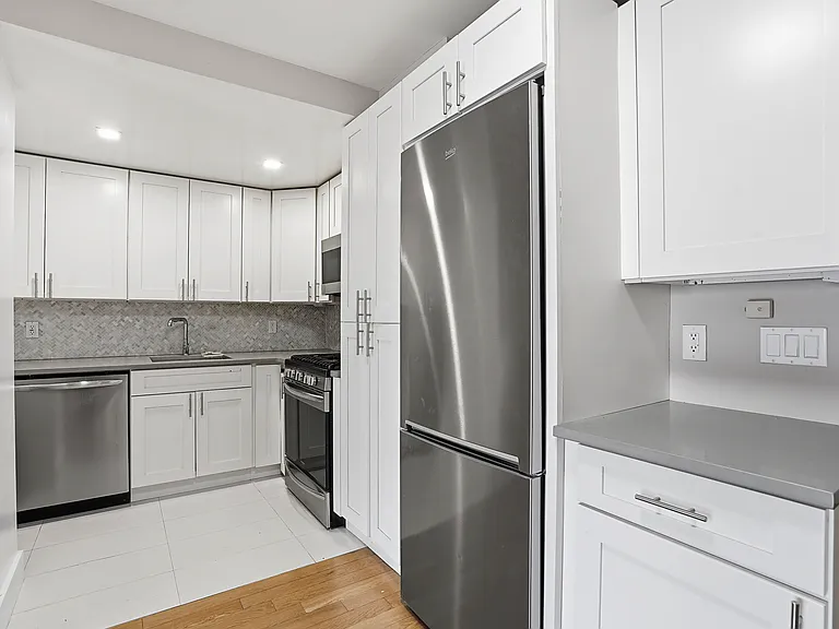 784 Columbus Ave #2L — Photo 3