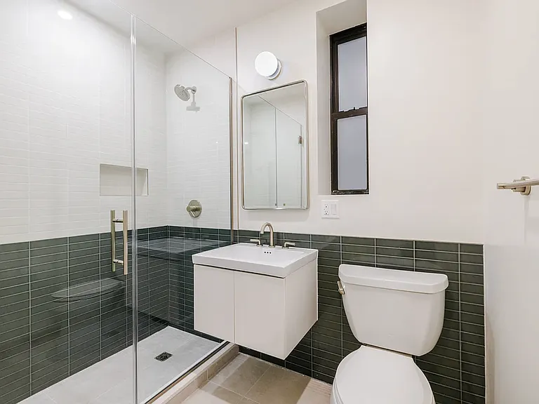 300 W 21st St #41 — Photo 6