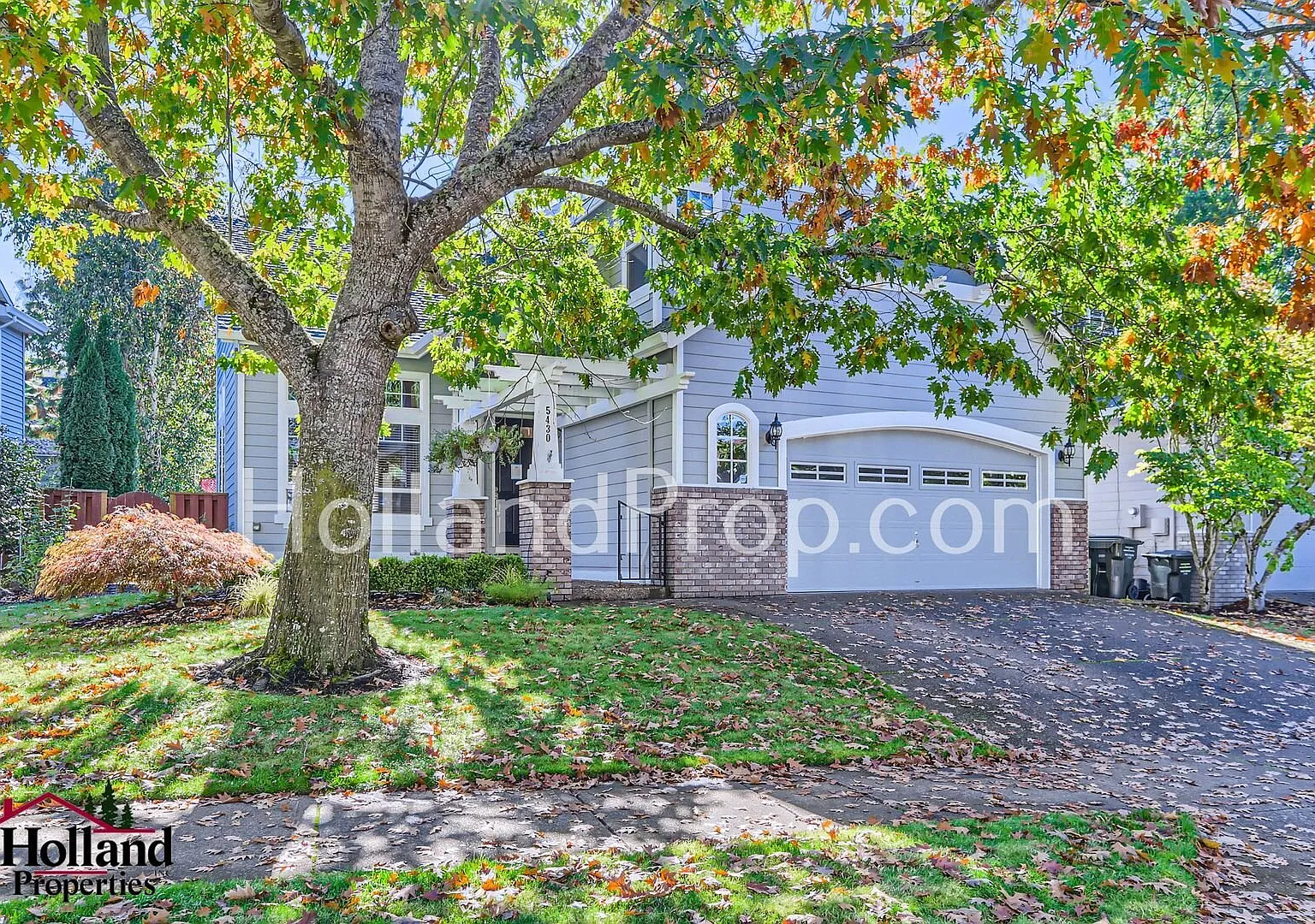 Gorgeous Nw Portland Bethany Home Premier Location! Special Discount Of $300 On Your First Full M... — Photo 2