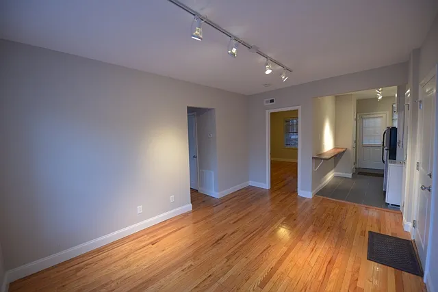 2808 S Compton Ave #2S — Photo 12