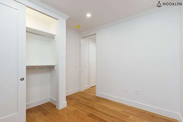 Rented by Nooklyn NYC LLC | media 76