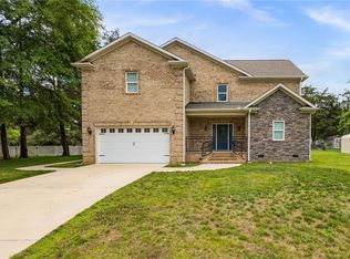 1525 Wedgewood Dr, Graham, NC 27253