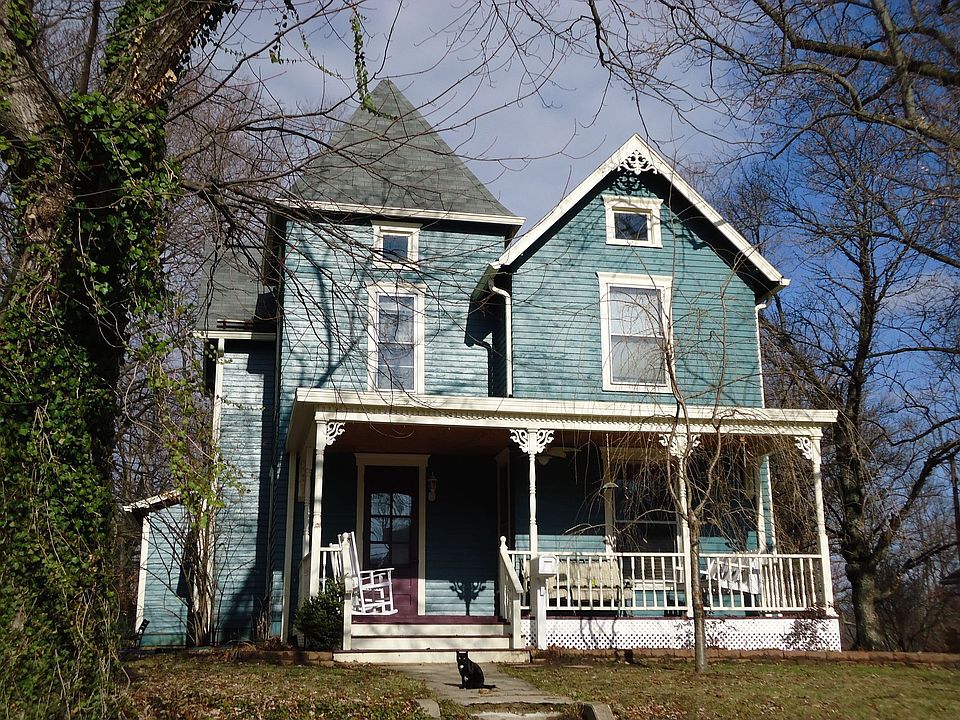 Fresh 20 Year Exterior Paint!