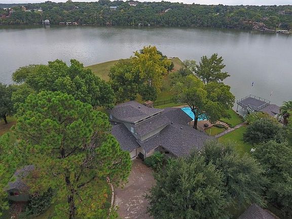 2nd image of 1525 Comanche Ct