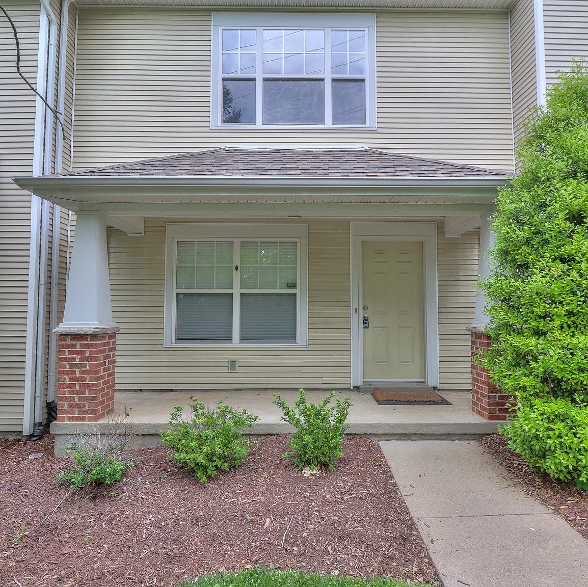 702 Vernon Avenue - 1 — Photo 2