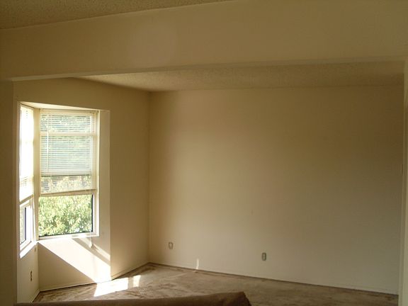 5th image of 706 NW 185th St APT 110