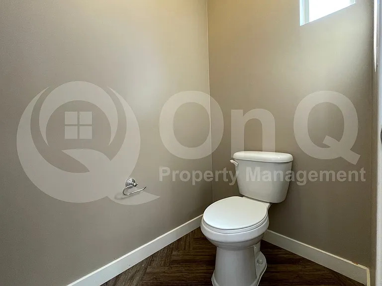 1264 E Curry Rd — Photo 20